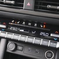 5411 登録済み未使用車 令和7年式 三菱 トライトン GSR 4WD 2,400cc (ディーゼル) 5人乗車 51kmのサムネイル
