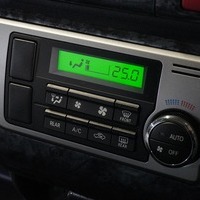5436 平成28年式 ハイエース スーパーGL 2WD 2,000cc (ガソリン車) 2/5人乗車 5.7万kmのサムネイル