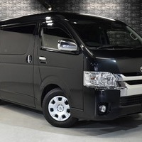 5536 令和2年式 ハイエース ファインテックツアラー 2WD 2,700cc(ガソリン車）10人乗車 7.1万kmのサムネイル