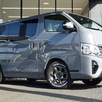 5528 令和3年式 キャラバン グランドプレミアムGX 2WD 2,000cc (ガソリン車) 5人乗車　2.4万kmのサムネイル