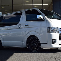 5483　令和4年式　ハイエース　スーパーGL　ダークプライムⅡ　2WD　2800cc　ディーゼル車　5人乗り　4.1万kmのサムネイル