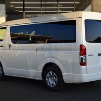 5180 ハイエース  ファインテックツアラー 2WD 2,700cc (ガソリン車) 10人乗車　のサムネイル