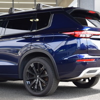 5535　令和5年式 アウトランダーPHEV  P7人乗り 4WD 2,400㏄ ガソリン車/プラグインハイブリッドのサムネイル
