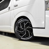 5543.平成30年式 ハイエース スーパーGL ダークプライム 2WD 2,800cc ディーゼル車 走行13.6万キロ 検査1年付きのサムネイル