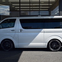 5483　令和4年式　ハイエース　スーパーGL　ダークプライムⅡ　2WD　2800cc　ディーゼル車　5人乗り　4.1万kmのサムネイル