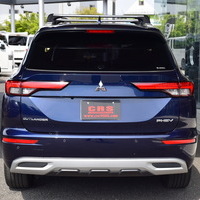5535　令和5年式 アウトランダーPHEV  P7人乗り 4WD 2,400㏄ ガソリン車/プラグインハイブリッドのサムネイル