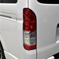 5543.平成30年式 ハイエース スーパーGL ダークプライム 2WD 2,800cc ディーゼル車 走行13.6万キロ 検査1年付きのサムネイル
