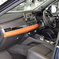 5535　令和5年式 アウトランダーPHEV  P7人乗り 4WD 2,400㏄ ガソリン車/プラグインハイブリッドのサムネイル