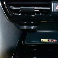 5558.令和6年式 アルファードハイブリッド エグゼクティブラウンジ 4WD 2,500cc ハイブリット車 走行15,000キロ 車検令和9年1月のサムネイル