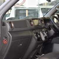 5528 令和3年式 キャラバン グランドプレミアムGX 2WD 2,000cc (ガソリン車) 5人乗車　2.4万kmのサムネイル