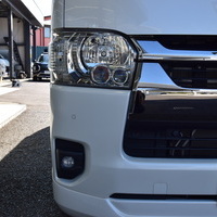 5483　令和4年式　ハイエース　スーパーGL　ダークプライムⅡ　2WD　2800cc　ディーゼル車　5人乗り　4.1万kmのサムネイル