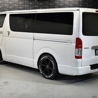 4927 令和4年式 ハイエース スーパーGL ダークプライムⅡ 2WD 2,800cc (ディーゼル) 2/5人乗車 3.0万kmのサムネイル