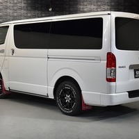 5540 令和4年式 ハイエース スーパーGL ダークプライムⅡ 4WD 2,800cc (ディーゼル車）2/5人乗車 4.8万kmのサムネイル