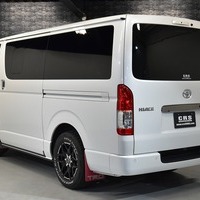 5540 令和4年式 ハイエース スーパーGL ダークプライムⅡ 4WD 2,800cc (ディーゼル車）2/5人乗車 4.8万kmのサムネイル