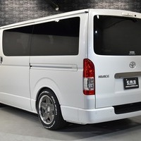 3976 令和6年式 ハイエース スーパーGL ダークプライムⅡ 2WD 2,800cc (ディーゼル車）2/5人乗車 1.2万km（車検R8年3月）のサムネイル