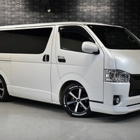 5436 平成28年式 ハイエース スーパーGL 2WD 2,000cc (ガソリン車) 2/5人乗車 5.7万kmのサムネイル