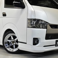 5448 令和4年式 ハイエース スーパーGL ダークプライムⅡ　2WD 2,800cc (ディーゼル車) 2/5人乗車 1.05万kmのサムネイル