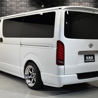 5448 令和4年式 ハイエース スーパーGL ダークプライムⅡ　2WD 2,800cc (ディーゼル車) 2/5人乗車 1.05万kmのサムネイル