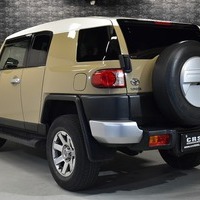 5557 平成27年式 トヨタ FJクルーザー オフロードパッケージ 4WD 4,000cc（ガソリン車）5人乗車 7.1万km（車検R8年7月）のサムネイル
