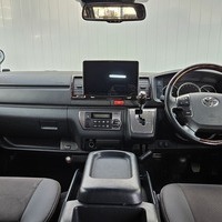 5544　令和1年式　ハイエース　50thアニバーサリーLIMITED　2WD　2800cc　ディーゼル車　5人乗り　5.4万kmのサムネイル
