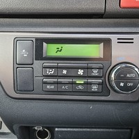 5544　令和1年式　ハイエース　50thアニバーサリーLIMITED　2WD　2800cc　ディーゼル車　5人乗り　5.4万kmのサムネイル