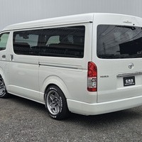5121　オリジナルPKG　ハイエース　ワゴンGL　2WD　2700cc　ガソリン車　10人乗りのサムネイル