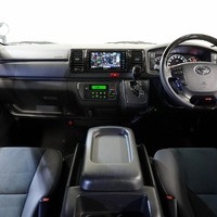 5594 令和2年式 ハイエース スーパーGL ダークプライムⅡ 2WD 2,800cc (ディーゼル車) リムジン8架装　8人乗車 2.16万kmのサムネイル