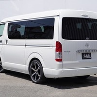 5182 特別仕様車 ハイエース ファインテックツアラー 2WD 2,700cc (ガソリン) 10人乗車 14kmのサムネイル