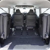 5182 特別仕様車 ハイエース ファインテックツアラー 2WD 2,700cc (ガソリン) 10人乗車 14kmのサムネイル