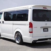5597 【内装架装車/3ナンバー登録】平成27年式 ハイエース ワイドバン ダークプライム 2WD 3,000cc (ディーゼル) 10人乗車 14万kmのサムネイル