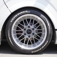 5597 【内装架装車/3ナンバー登録】平成27年式 ハイエース ワイドバン ダークプライム 2WD 3,000cc (ディーゼル) 10人乗車 14万kmのサムネイル