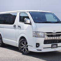 5647 令和5年式 ハイエース スーパーGL ダークプライム2　2WD 2,800cc (ディーゼル) 2/5人乗車 2.0万kmのサムネイル