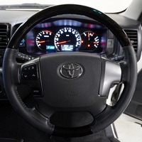 5652 平成29年式 ハイエース S-GL ダークプライム 2WD 3,000cc (ディーゼル車) 2/5人乗車 13.3万kmのサムネイル