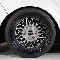 5652 平成29年式 ハイエース S-GL ダークプライム 2WD 3,000cc (ディーゼル車) 2/5人乗車 13.3万kmのサムネイル