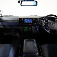 5655 令和3年式 ハイエース S-GL ダークプライムⅡ 2WD 2,800cc (ディーゼル車) 2/5人乗車 5.9万kmのサムネイル
