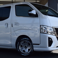 5395 令和5年式 キャラバン グランドプレミアムGX 2WD 2,000cc (ガソリン車) 5人乗車　1.0万kmのサムネイル