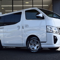 5395 令和5年式 キャラバン グランドプレミアムGX 2WD 2,000cc (ガソリン車) 5人乗車　1.0万kmのサムネイル