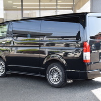 5600　令和4年式　ハイエース　スーパーGL　ダークプライムⅡ　4WD　2800cc　ディーゼル車　5人乗り　6.9万kmのサムネイル