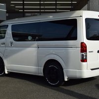 5610 平成22年式 ハイエース ワゴンGL 内装架装車両　2WD 2,700cc (ガソリン車) 10人乗車 5.4万kmのサムネイル