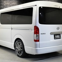 5131  ハイエース ワゴンGL  2WD 2,700CC ガソリン車 3ナンバー 10人乗りのサムネイル