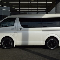 5610 平成22年式 ハイエース ワゴンGL 内装架装車両　2WD 2,700cc (ガソリン車) 10人乗車 5.4万kmのサムネイル