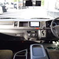 5610 平成22年式 ハイエース ワゴンGL 内装架装車両　2WD 2,700cc (ガソリン車) 10人乗車 5.4万kmのサムネイル