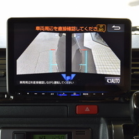 5600　令和4年式　ハイエース　スーパーGL　ダークプライムⅡ　4WD　2800cc　ディーゼル車　5人乗り　6.9万kmのサムネイル