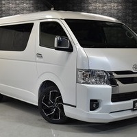 5135  ハイエース ワゴンGL  2WD 2,700CC ガソリン車 3ナンバー 10人乗りのサムネイル