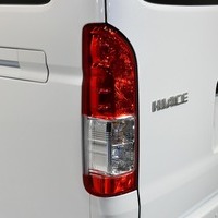 5135  ハイエース ワゴンGL  2WD 2,700CC ガソリン車 3ナンバー 10人乗りのサムネイル