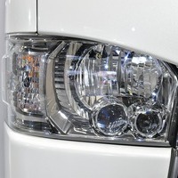 5593 令和5年式 ハイエース スーパーGL ダークプライムⅡ 2WD 2,800cc (ディーゼル車）2/5人乗車 0.97万km(車検R8年3月)のサムネイル
