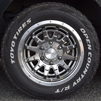 5600　令和4年式　ハイエース　スーパーGL　ダークプライムⅡ　4WD　2800cc　ディーゼル車　5人乗り　6.9万kmのサムネイル