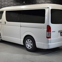 5556 令和5年式 ハイエース ワゴンGL ベッドキットⅣ 2WD 2,700cc (ガソリン車) 10人乗車 4.1万km(車検R8年6月28日）のサムネイル