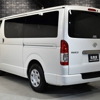 5594 令和2年式 ハイエース スーパーGL ダークプライムⅡ 2WD 2,800cc (ディーゼル車) リムジン8架装　8人乗車 2.16万kmのサムネイル