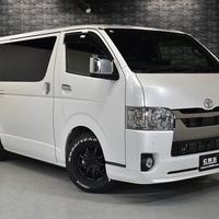 5551 令和4年式 ハイエース S-GL ダークプライムⅡ 2WD 2,000cc (ガソリン車）1.9万kmのサムネイル